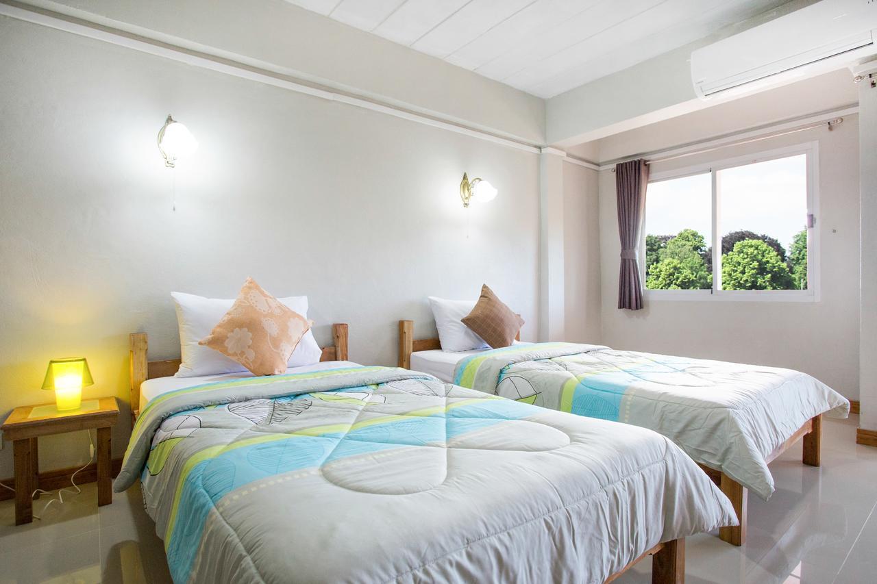 Baan Bangrak Residence Trang Buitenkant foto