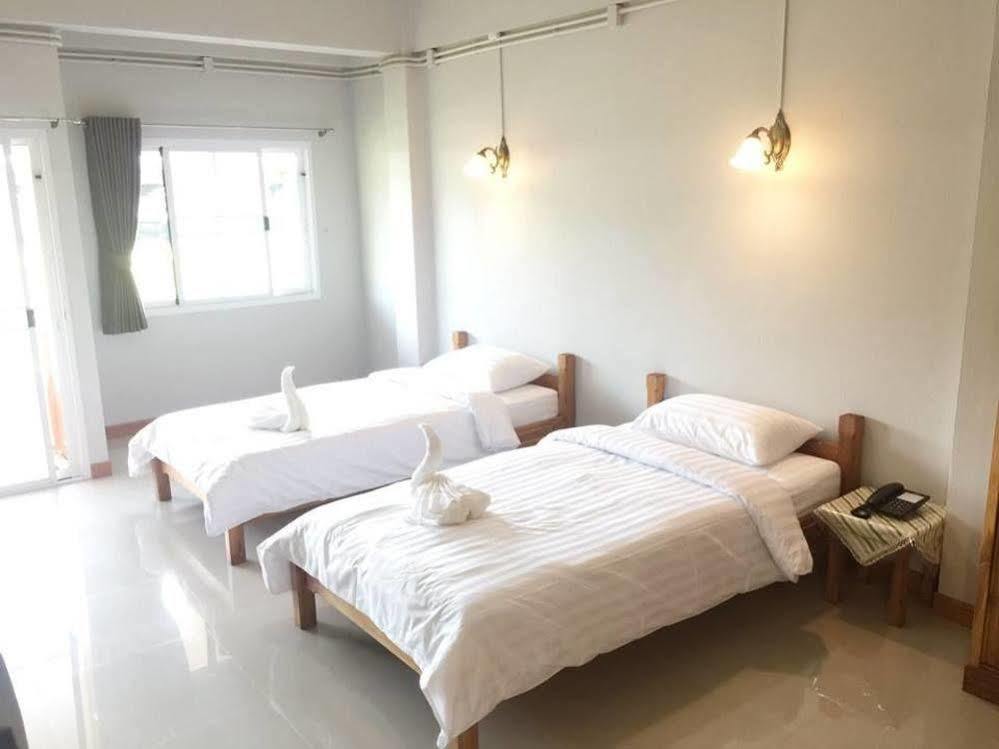 Baan Bangrak Residence Trang Buitenkant foto