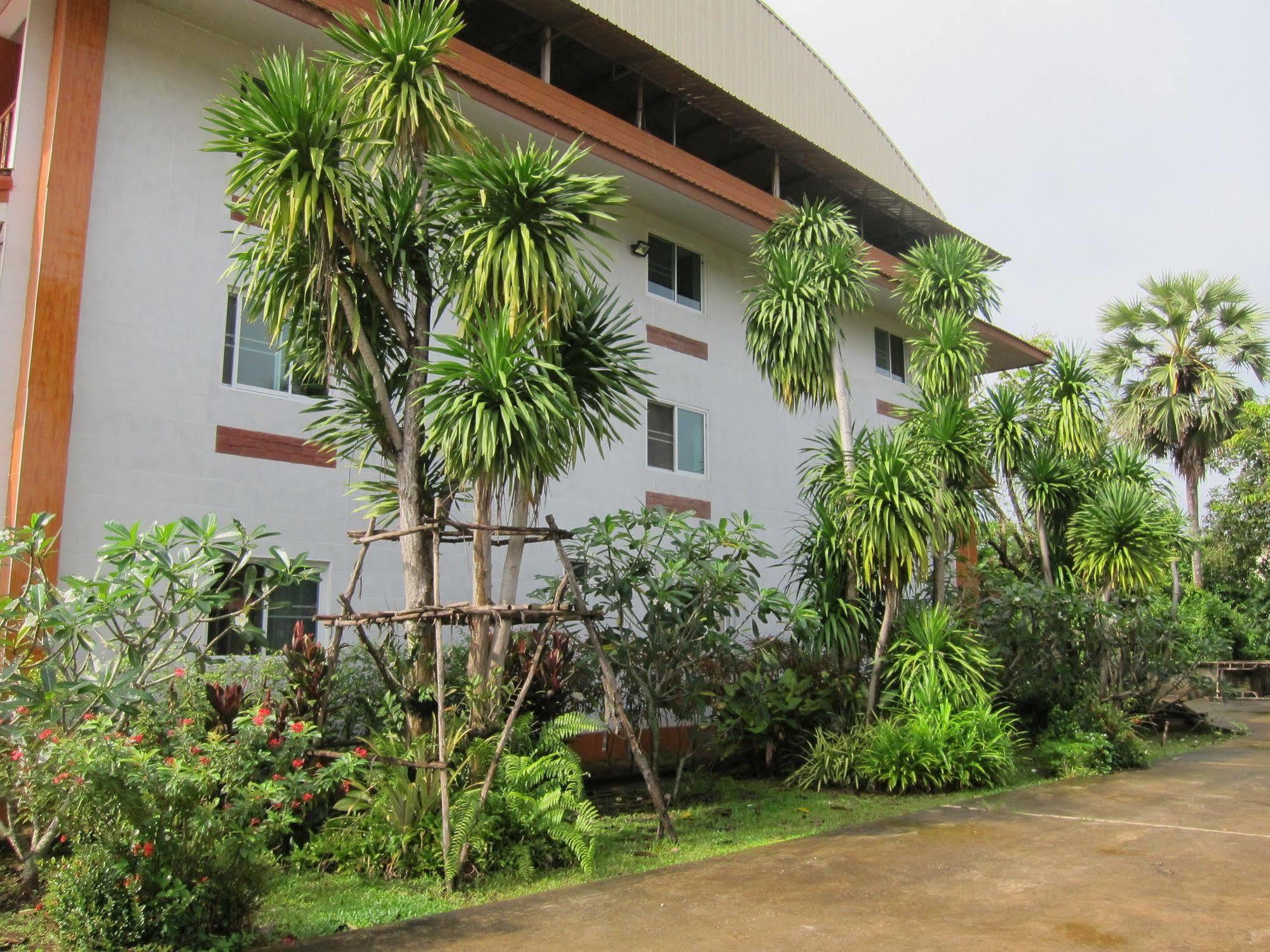 Baan Bangrak Residence Trang Buitenkant foto